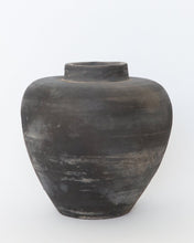 Load image into Gallery viewer, Matte Gray Tapered Jar
